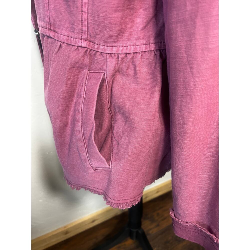 Altar'd State Raw Hem Peplum Rose Color Barbicore Button Jacket Women's Size L - Picture 4 of 10